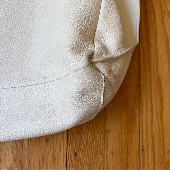 Ampersand as Apostrophe Sideways Tote, Cream - Picture 9 of 12